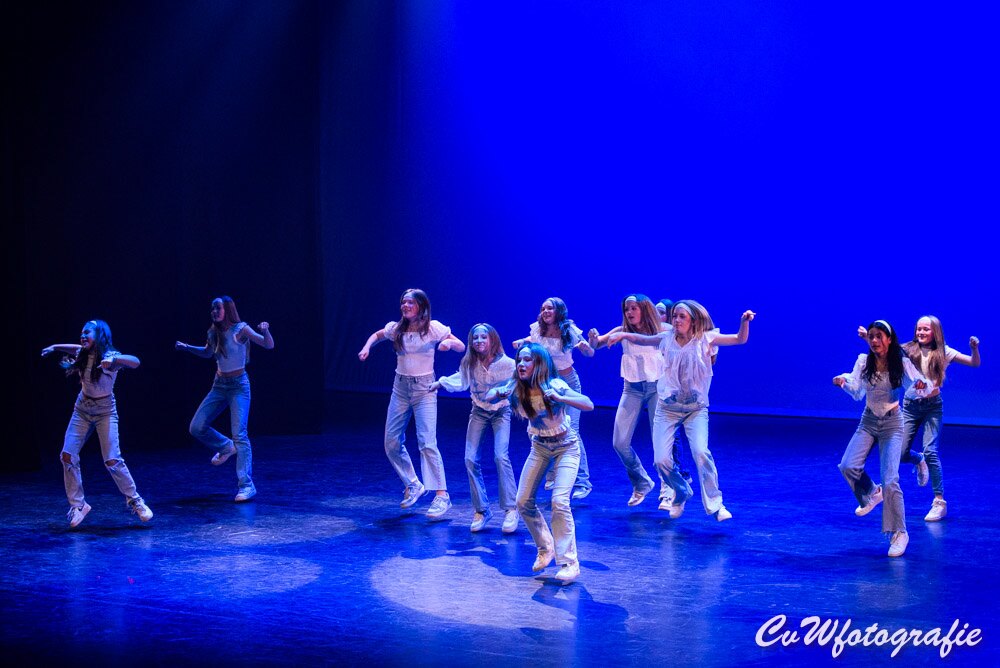 Dansshow 2024 foto 196