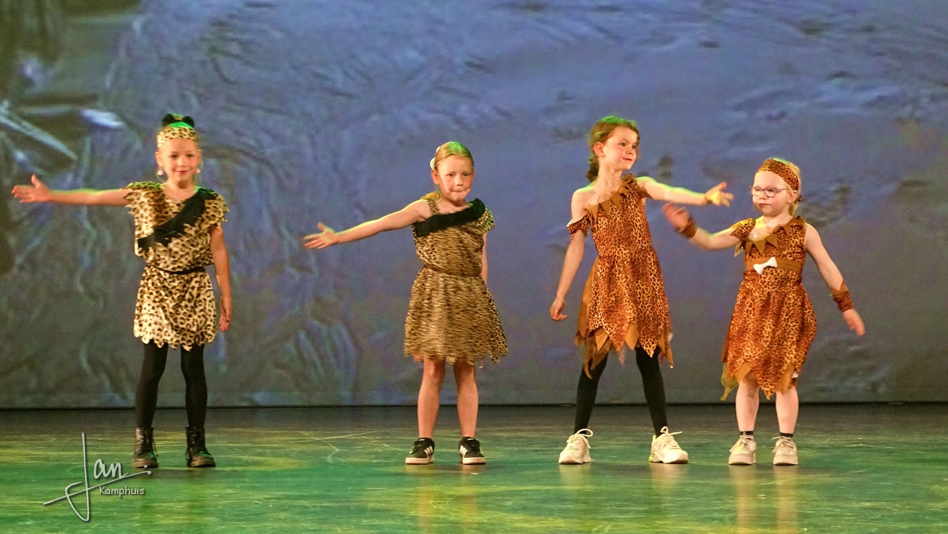 Dansshow Rewind 2025 foto 15