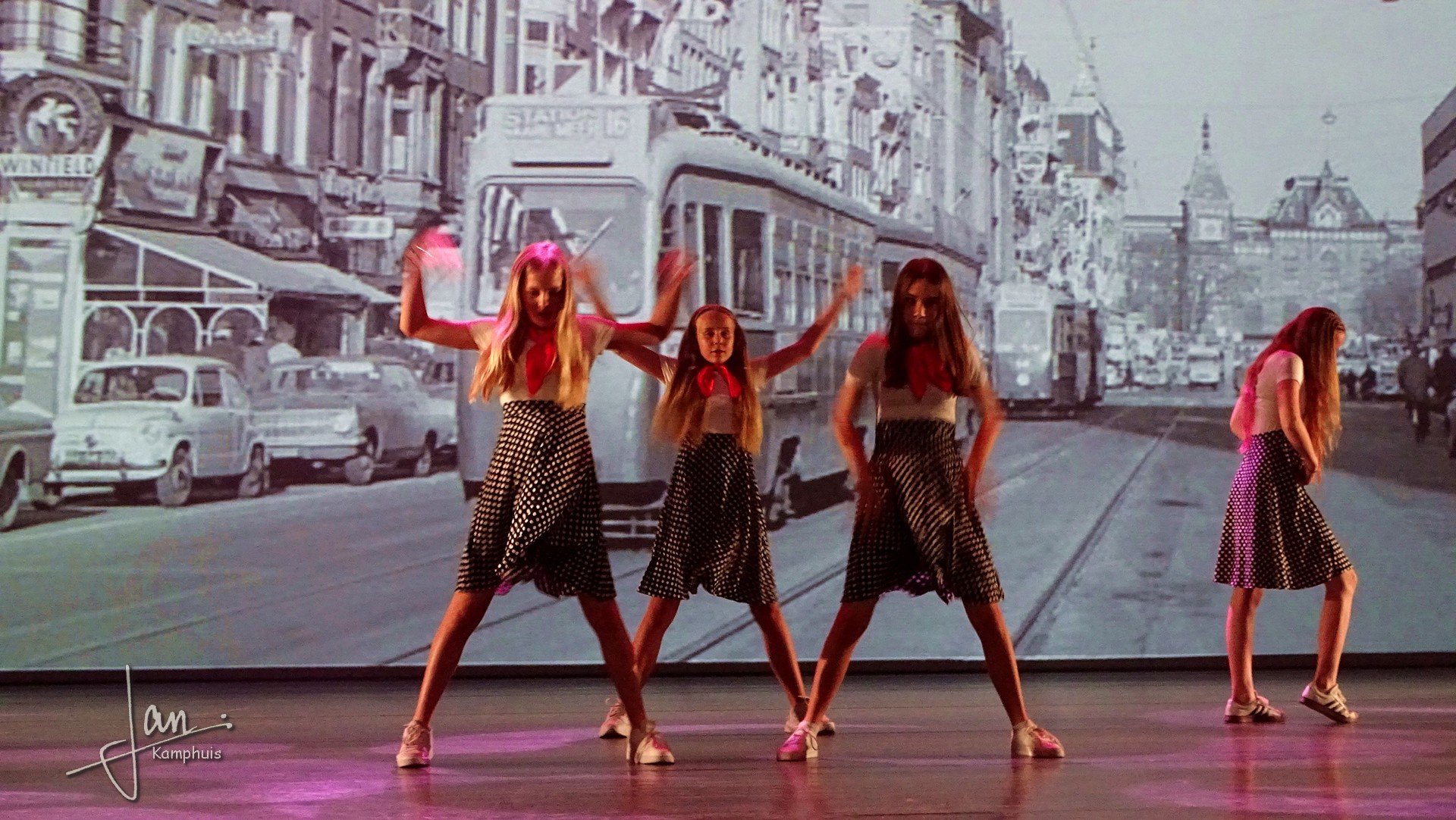 Dansshow Rewind 2025 foto 73
