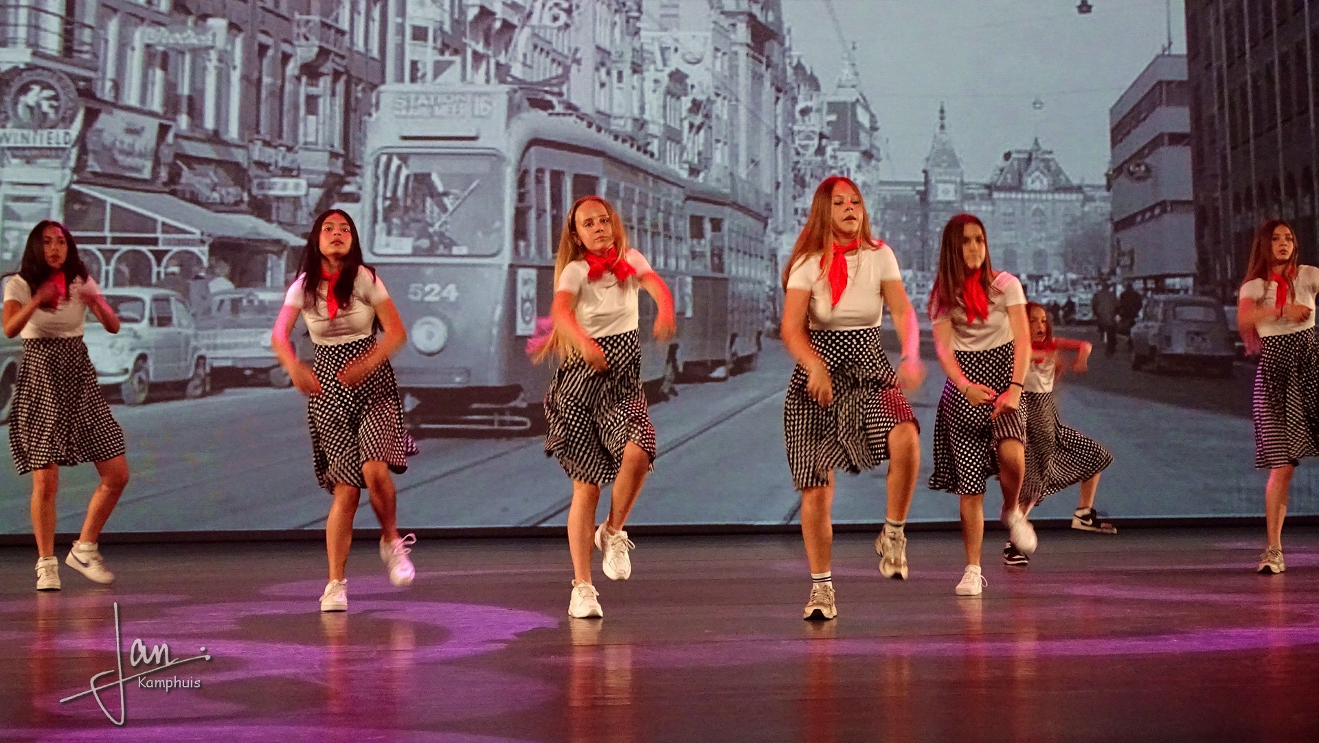 Dansshow Rewind 2025 foto 78