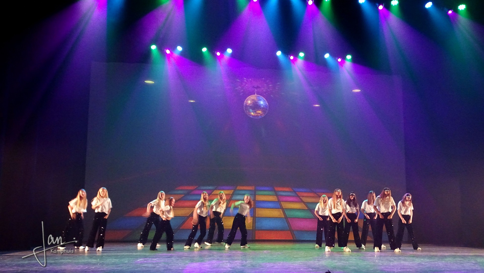 Dansshow Rewind 2025 foto 165