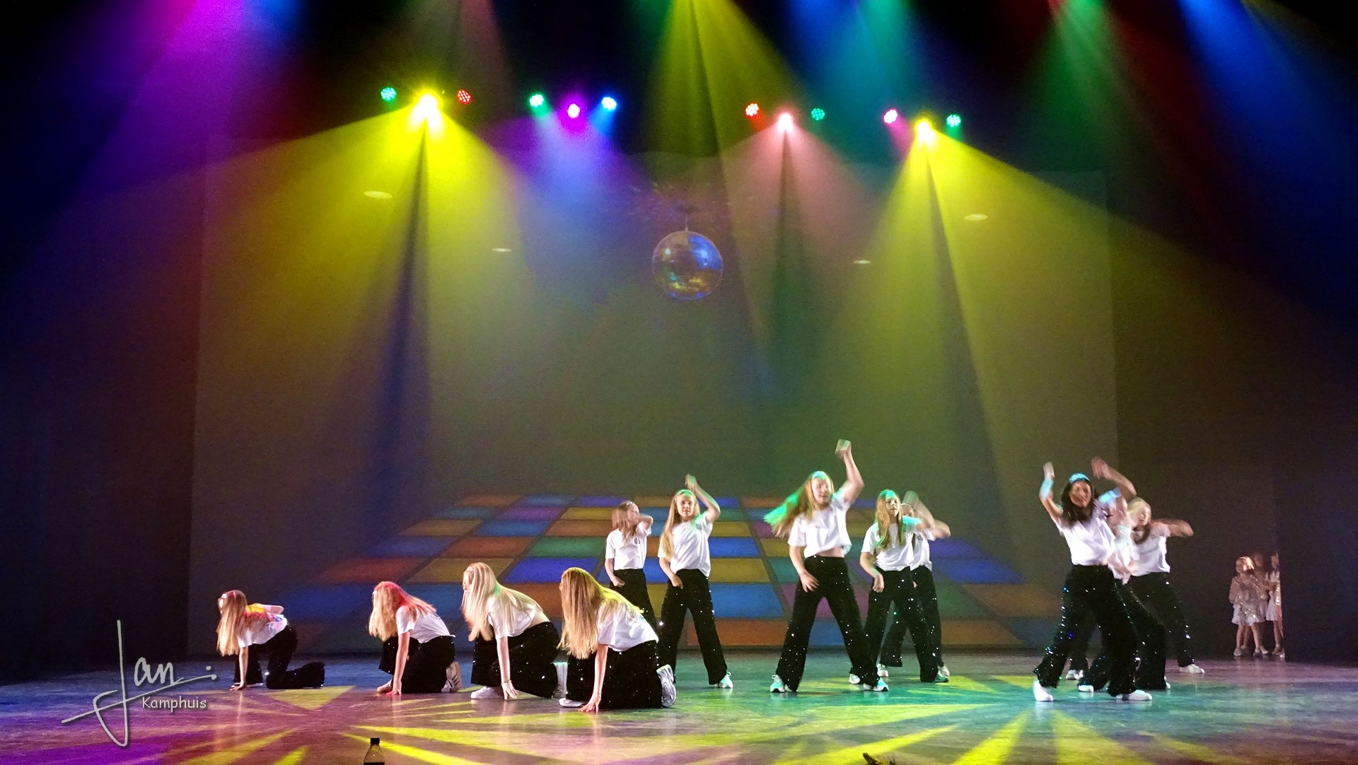Dansshow Rewind 2025 foto 170